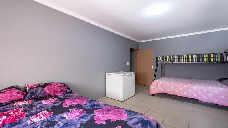 5 Bedroom Property for Sale in Parow North Western Cape